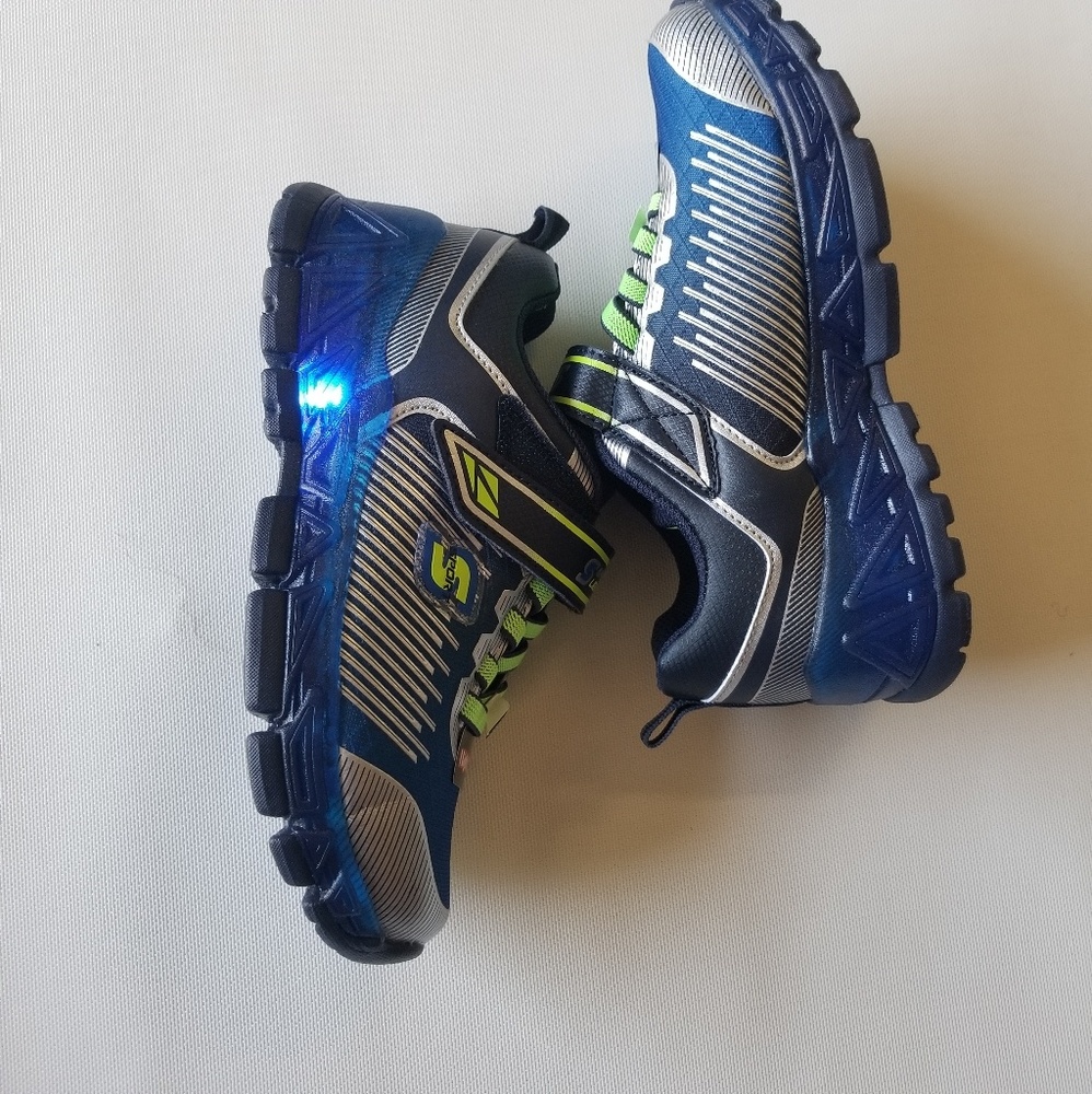 Sketchers light up sneakers